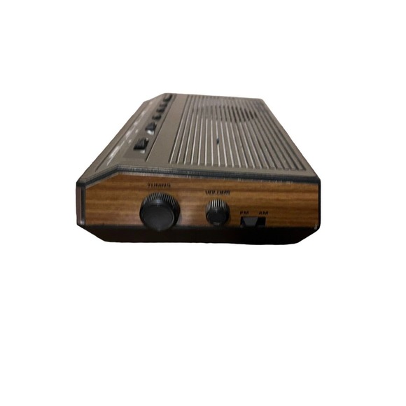 Vintage General Electric GE Alarm Clock Radio Model 7-4642B - Picture 5 of 10